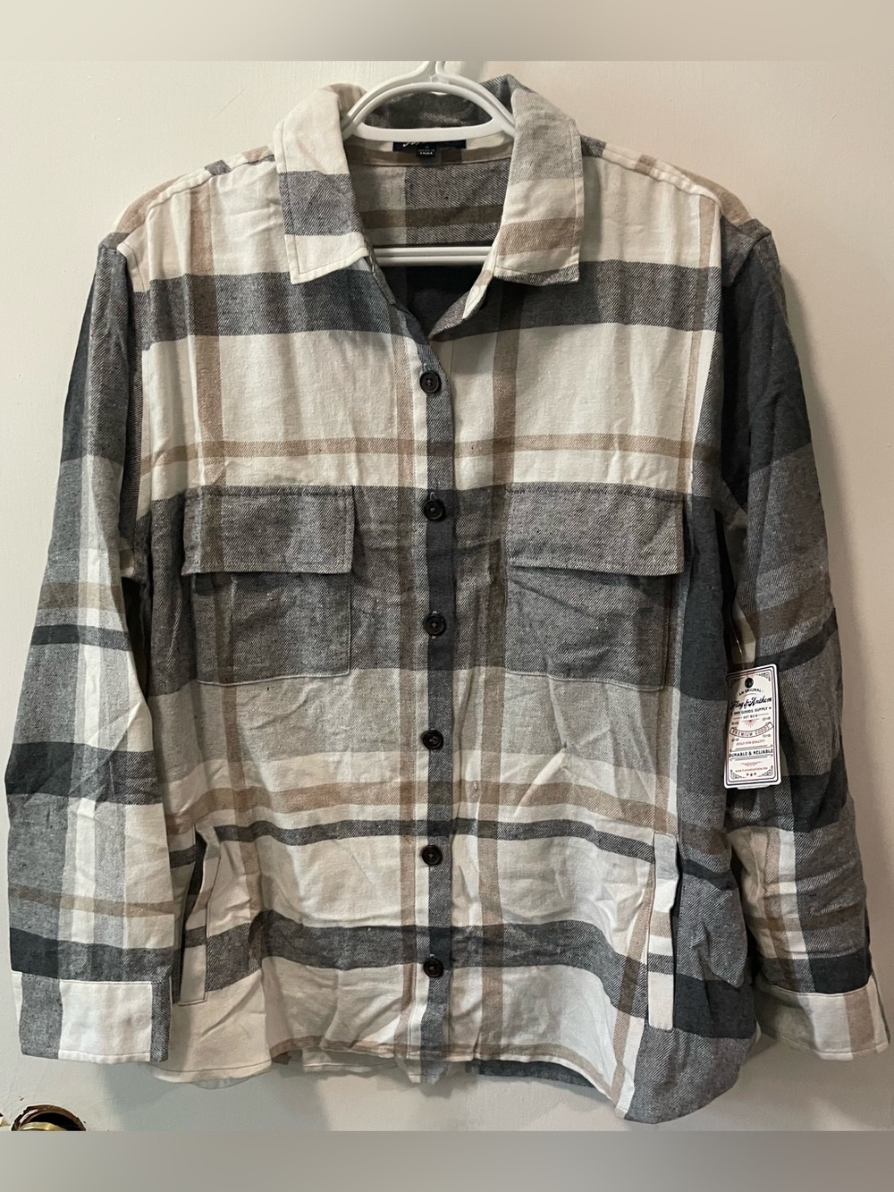 Flag & Anthem Women’s Casual Plaid Button Up Shirt White Grey Tan Size Small NWT